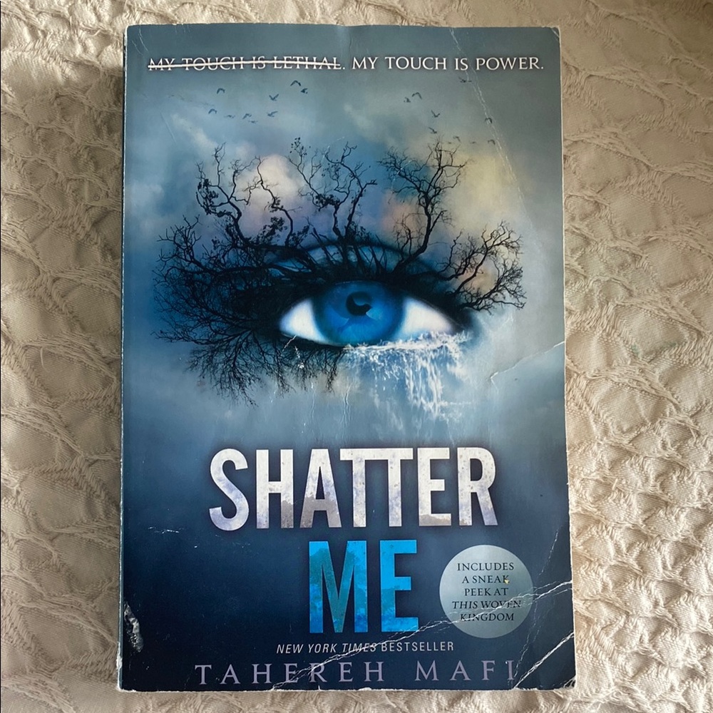 ‘Shatter Me’ by Tahereh Mafi